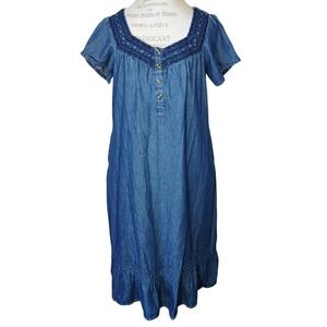 Naqui Denim Chambray House Dress Womens Medium Blue‎ Embroidered Patio Muumuu